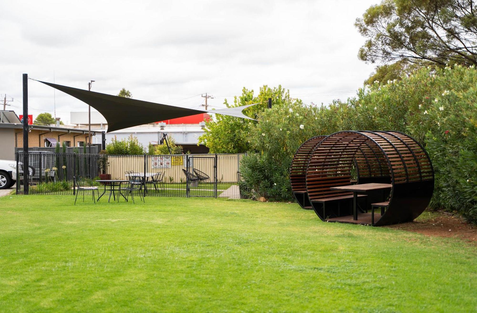 Robinvale Bridge Motel ภายนอก รูปภาพ